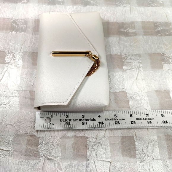 Vintage Mini Faux Leather White Cute Bag or Wallet - Picture 8 of 9